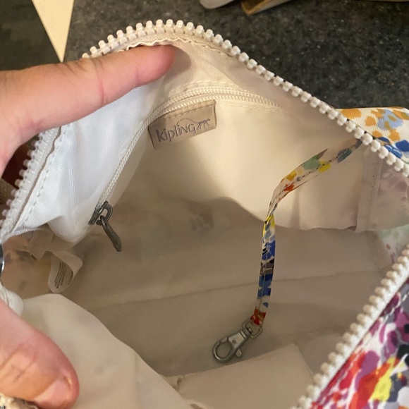 Kipling Crossbody - Picture 6 of 8